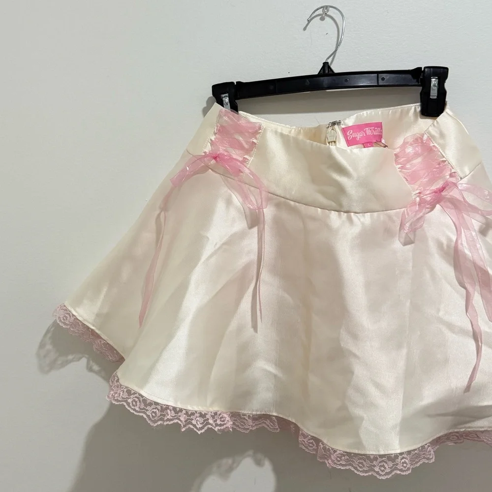 Cream and Pink Satin Lace Skirt - Picture 6 of 7